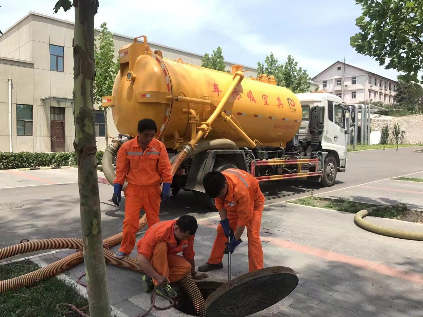 浦城化粪池清理与5-8吨吸粪车施工效率分析
